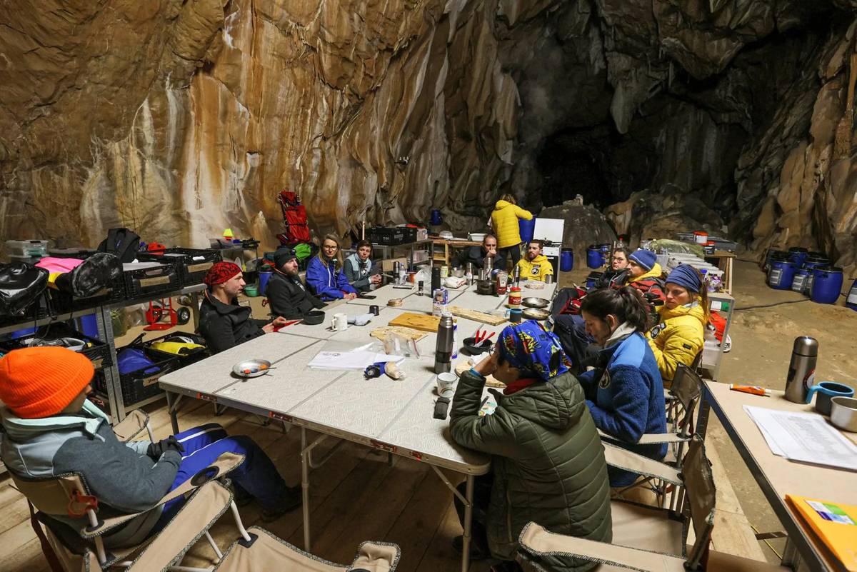 Eksperyment naukowy: spędzili 40 dni w jaskini bez zegarków i telefonów