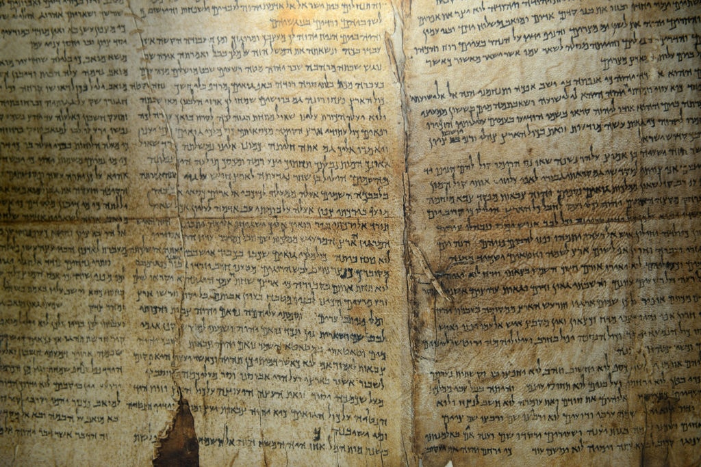 Zwoje znad Morza Martwego miały dwóch autorów. Odkryto to dzięki AI