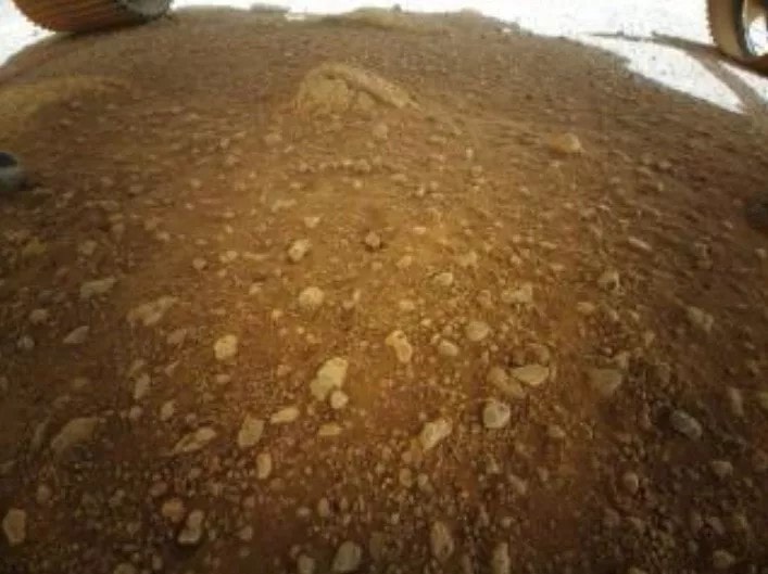 Ingenuity przesłał pierwsze kolorowe zdjęcie z Marsa. Wkrótce próbny start