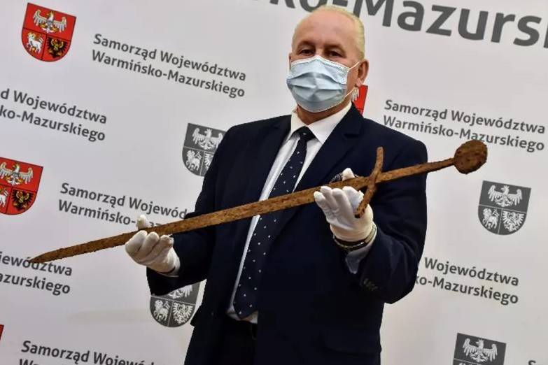 Pod Olsztynem znaleziono średniowieczny miecz. Może pochodzić z bitwy pod Grunwaldem