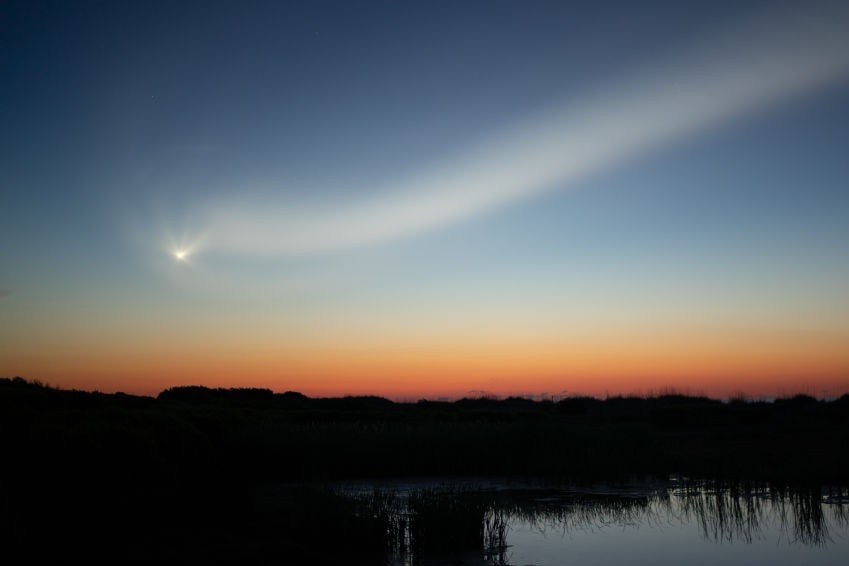 Falcon 9 jak spadająca gwiazda. NASA publikuje zachwycające wideo