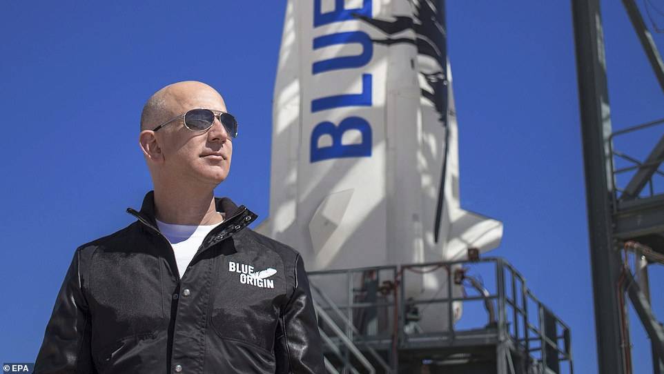 Jeff Bezos w załodze historycznego lotu Blue Origin. Podano datę startu