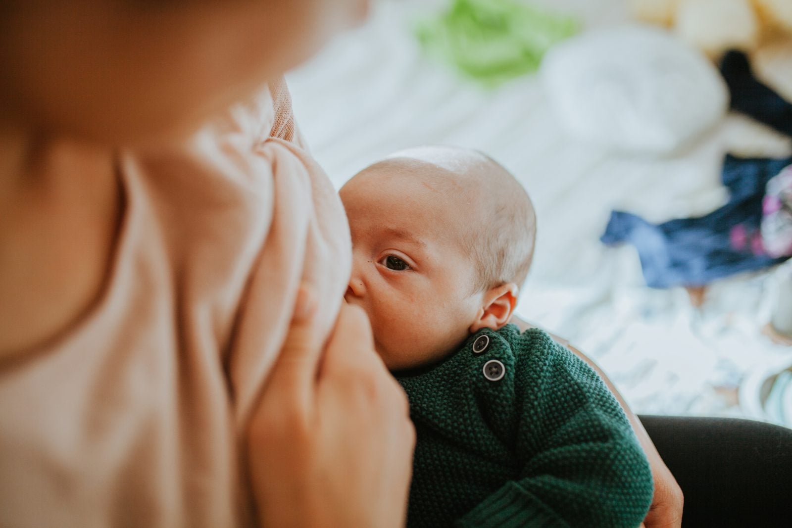 Karmienie piersią zawsze przynosi korzyści. Nawet jeśli trwa tylko kilka dni
