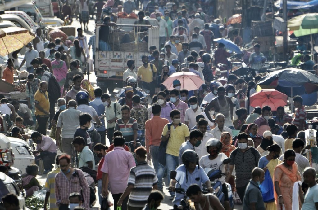 Indie chcą wprowadzić politykę dwojga dzieci i zachęcać dorosłych do sterylizacji