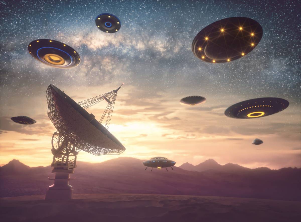 Naukowcy z Harvardu będą szukać UFO. Pokieruje nimi znany „łowca obcych”