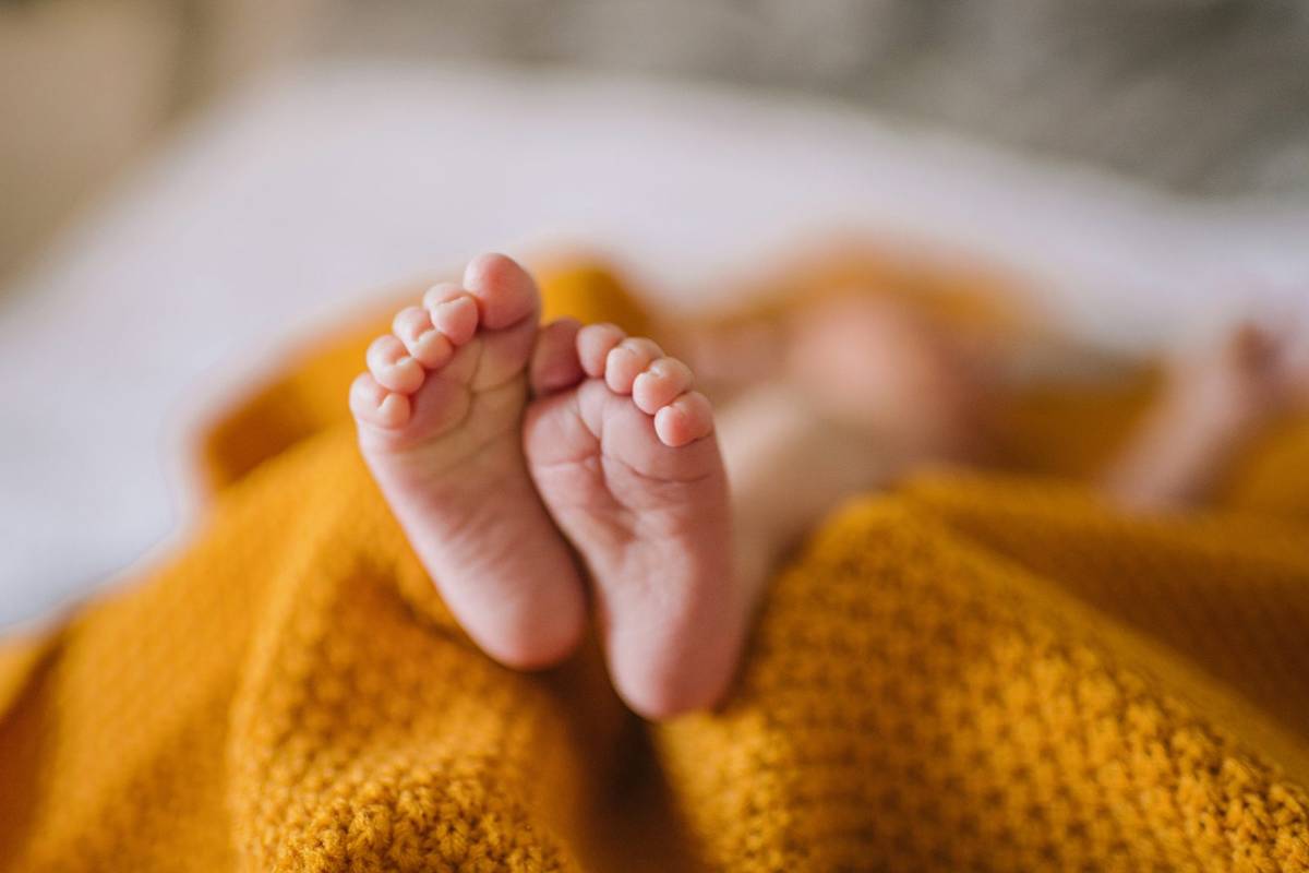 W Izraelu urodziło się dziecko z własnym bliźniakiem w brzuchu. Jak to możliwe?