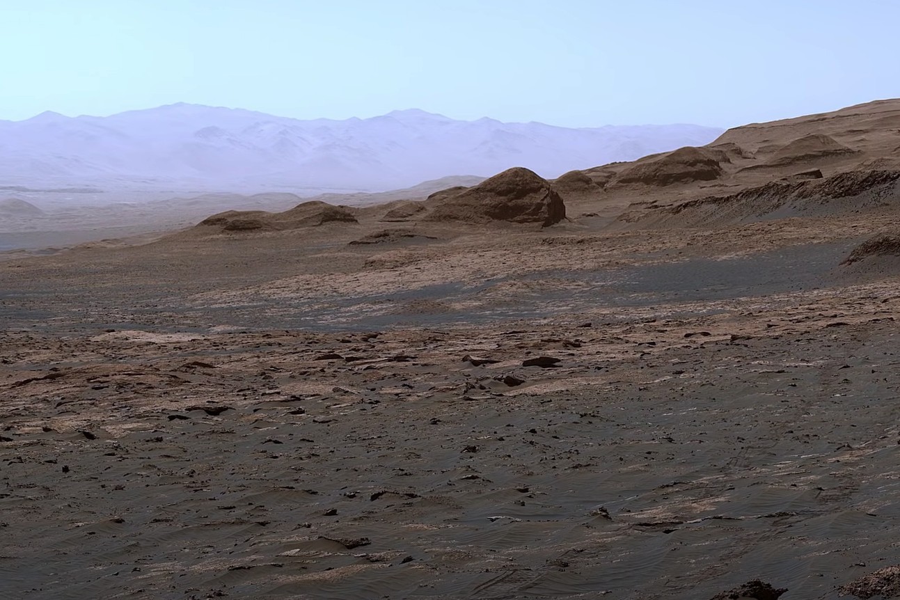 Tak wygląda Mars zimą. Curiosity przesłał nową panoramę Czerwonej Planety [WIDEO]