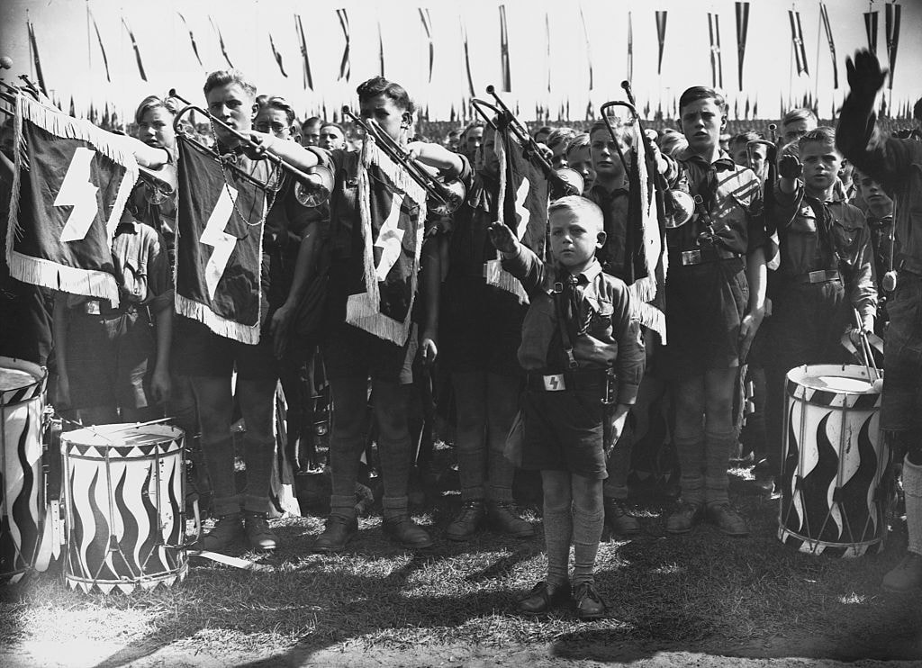 Partia interesuje się dzieckiem zanim zostanie poczęte. Unikatowy historyczny reportaż odsłania tajniki nazistowskiej edukacji