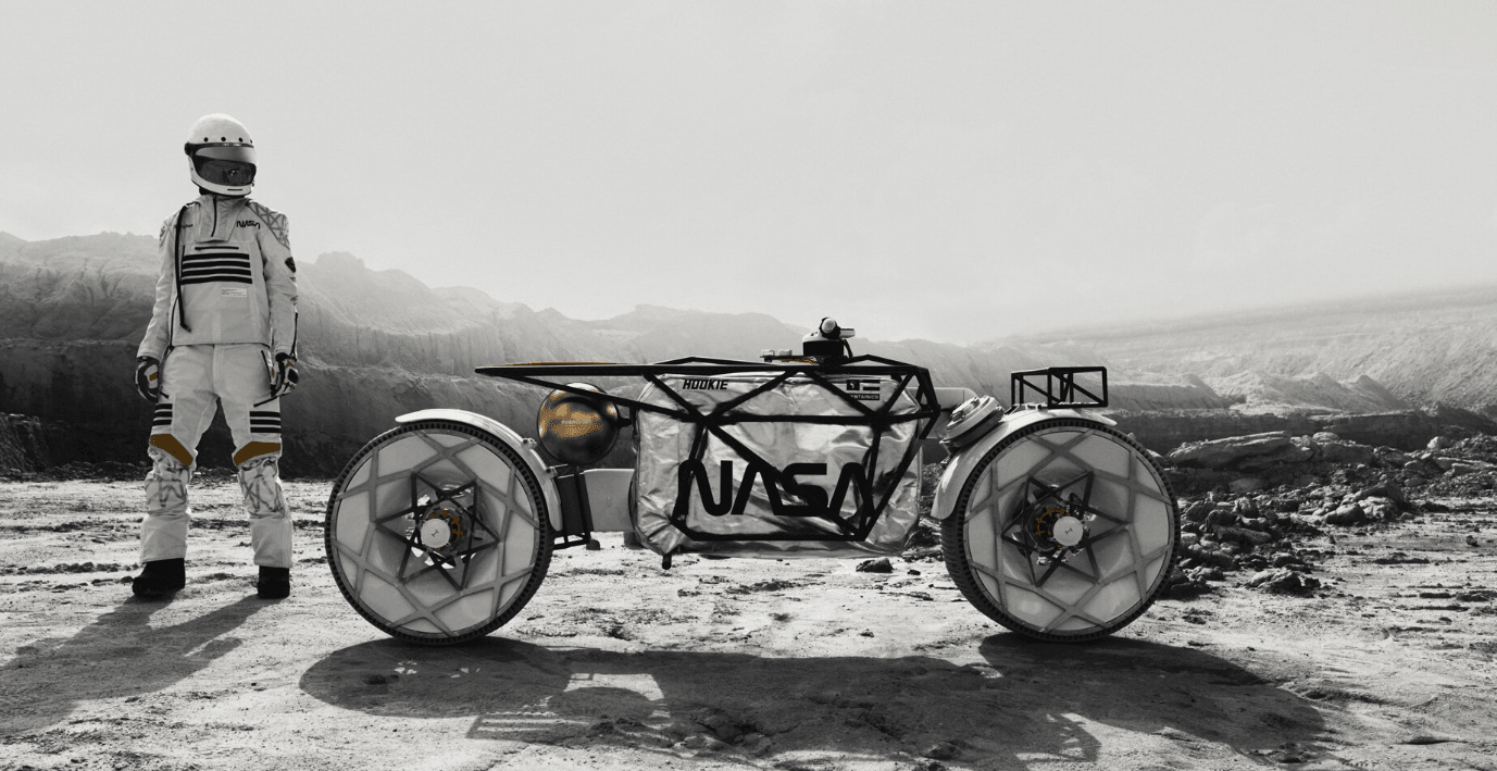 Oto pierwszy w historii motocykl księżycowy. Autorzy nazwali go „Niesporczakiem”