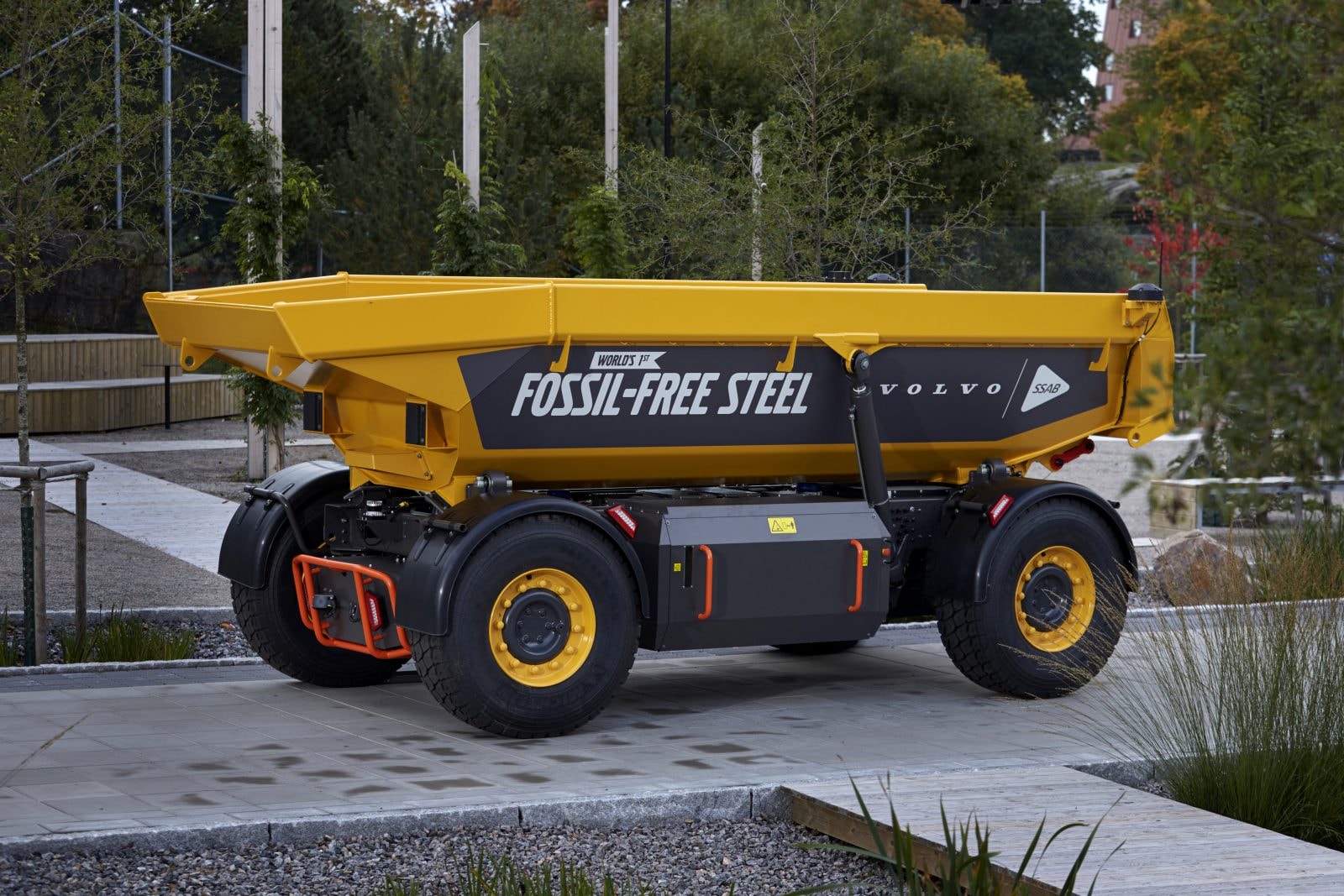 Ten pojazd jest nie tylko autonomiczny i elektryczny. Jako pierwszy na świecie powstał z „zielonej” stali