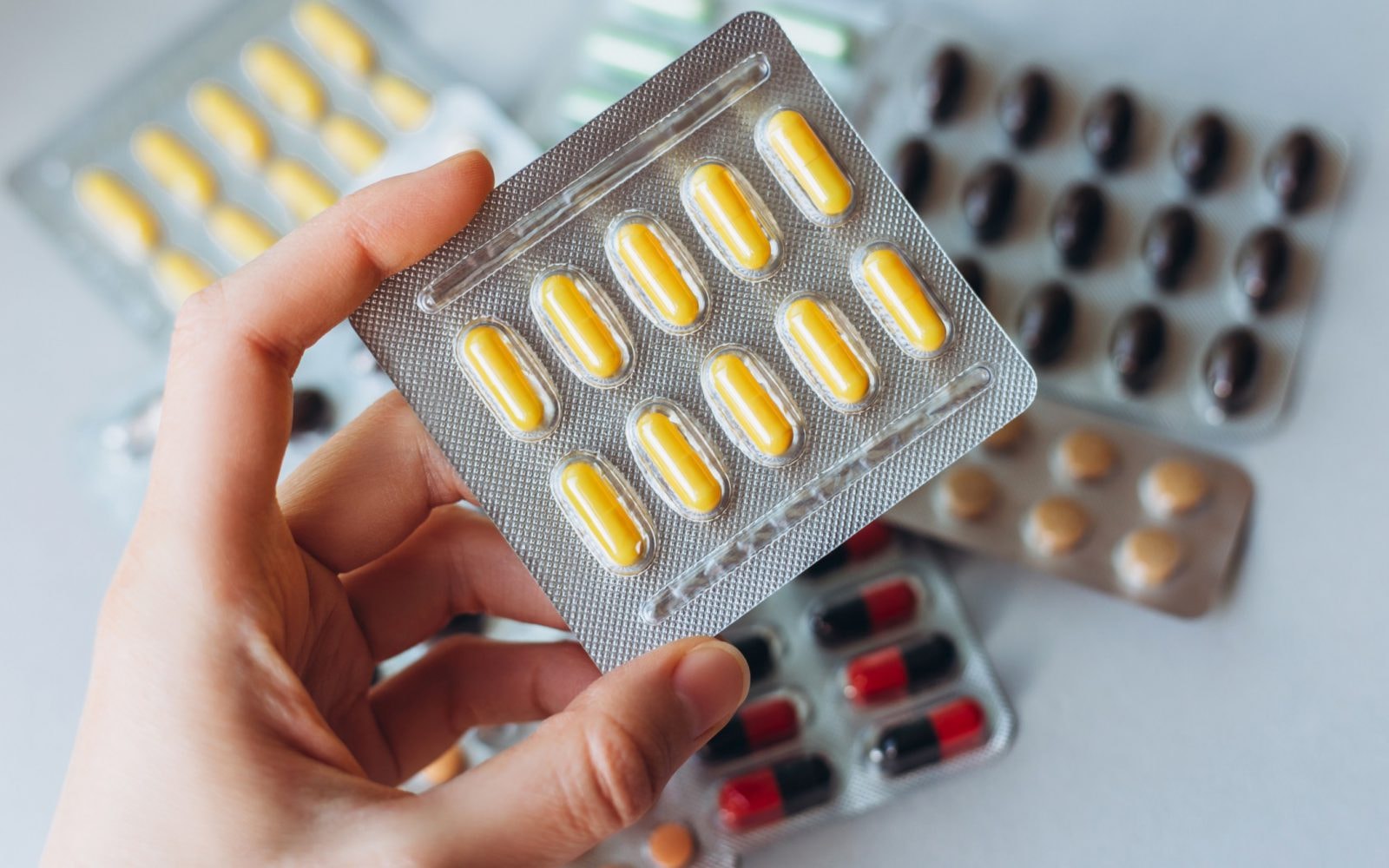 Cynk faktycznie może chronić przed przeziębieniem – sugeruje nowe badanie. Jak go przyjmować?