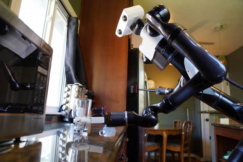 powstal-robot-ktory-pozmywa-za-nas-naczynia-i-to-bez-pomocy-zmywarki