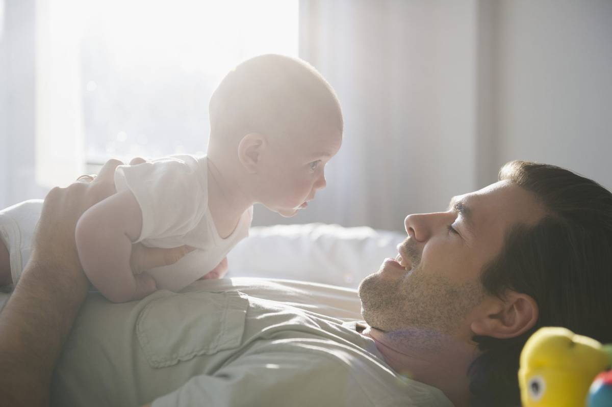 Wiek ojca ma znaczenie. Późne ojcostwo zwiększa u dziecka ryzyko autyzmu i nie tylko…