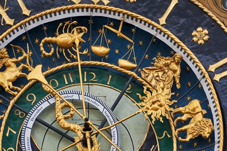 Wiara w astrologię łączy się z niską inteligencją i narcyzmem, twierdzą naukowcy