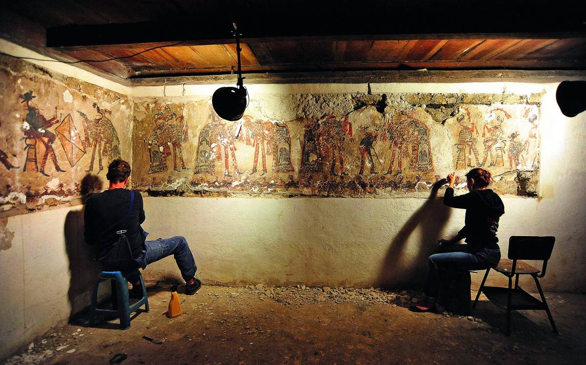 Jak polscy archeolodzy uratowali skarb Majów. Znaleźli go na ścianie 300-letniego domu